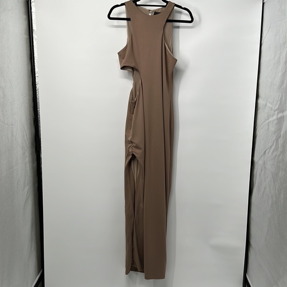 Michael Costello x REVOLVE Rylan Midi Dress in Taupe L - Picture 4 of 11